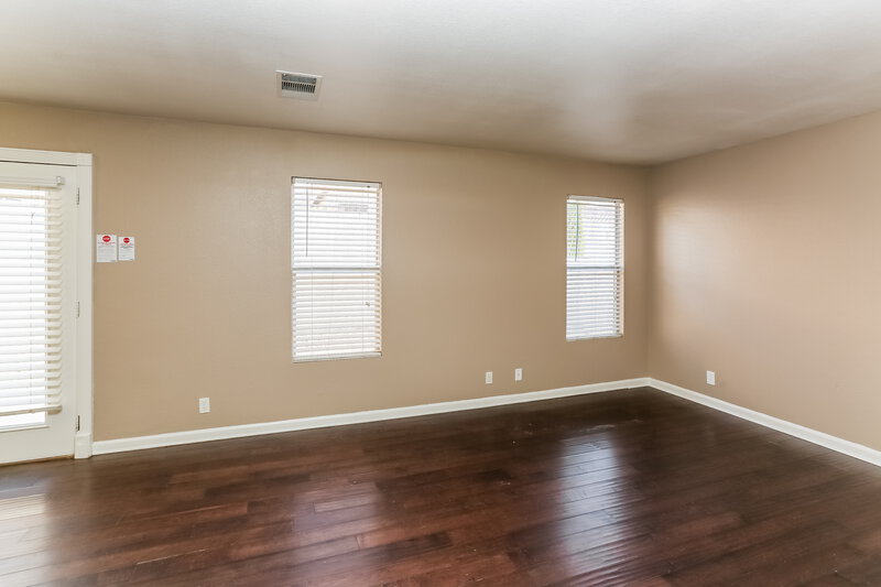 1,950/Mo, 7232 Pinon Crest Ct Las Vegas, NV 89131 Living Room View