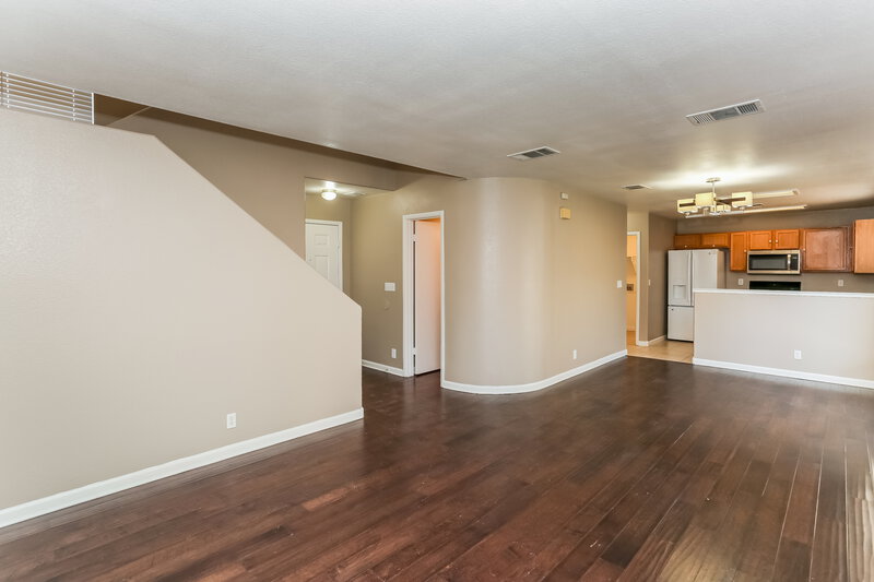 1,950/Mo, 7232 Pinon Crest Ct Las Vegas, NV 89131 Living Room View 2