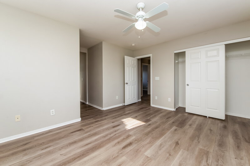 2,060/Mo, 8636 Pitch Fork Ave Las Vegas, NV 89143 Main Bedroom View 2