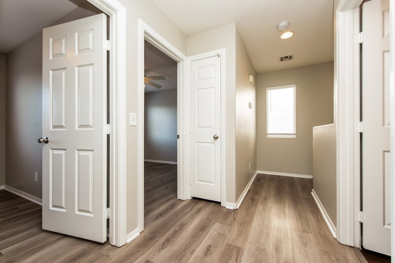2,060/Mo, 8636 Pitch Fork Ave Las Vegas, NV 89143 Loft View