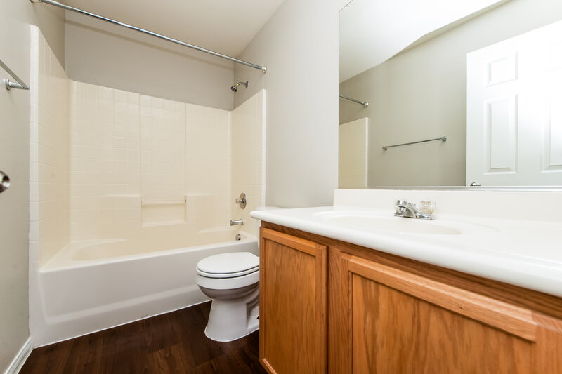 2,060/Mo, 8636 Pitch Fork Ave Las Vegas, NV 89143 Bathroom View