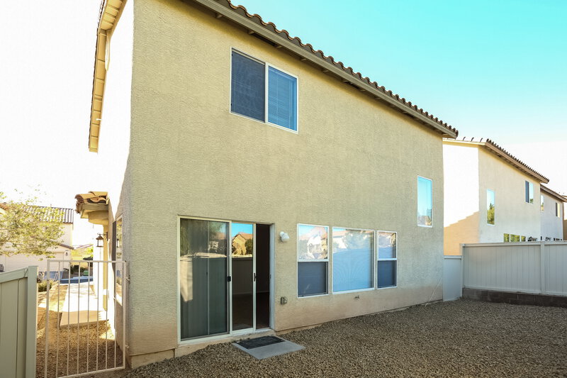 1,660/Mo, 8636 Pitch Fork Ave Las Vegas, NV 89143 Rear View