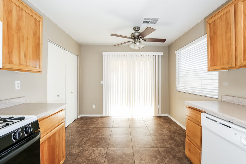 1,940/Mo, 4829 Peaceful Pond Ave Las Vegas, NV 89131 Breakfast Nook View