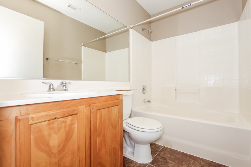 1,940/Mo, 4829 Peaceful Pond Ave Las Vegas, NV 89131 Bathroom View