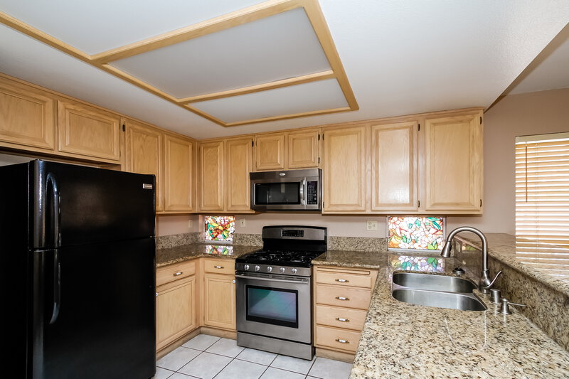 2,780/Mo, 5205 Velazco Ln Las Vegas, NV 89130 Kitchen View
