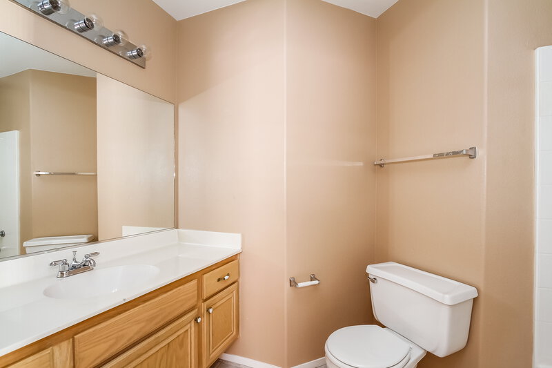 2,780/Mo, 5205 Velazco Ln Las Vegas, NV 89130 Bathroom View