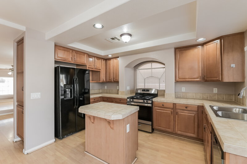 2,705/Mo, 896 Eureka Falls Ct Henderson, NV 89052 Kitchen View