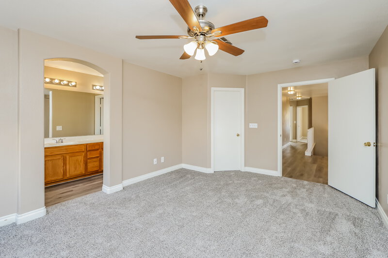 2,315/Mo, 4643 Cliff Breeze Dr North Las Vegas, NV 89081 Main Bedroom View 2