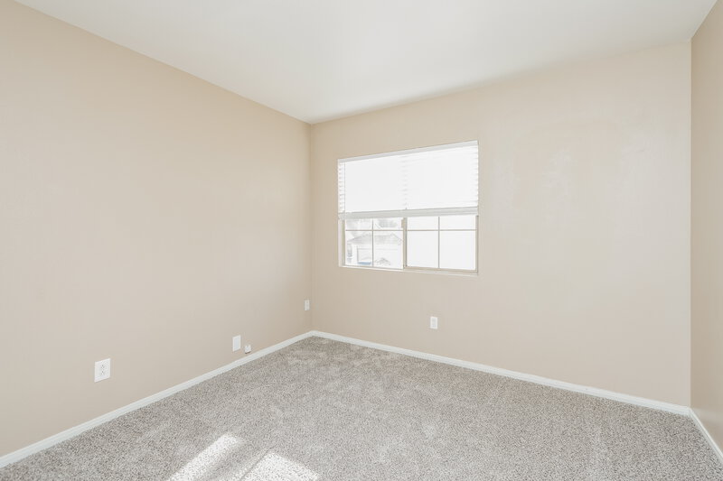 2,315/Mo, 4643 Cliff Breeze Dr North Las Vegas, NV 89081 Bedroom View 3