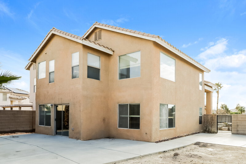 2,315/Mo, 4643 Cliff Breeze Dr North Las Vegas, NV 89081 Rear View