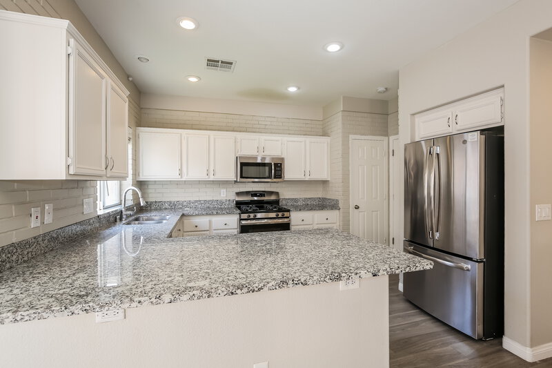 2,090/Mo, 10405 Turning Leaf Ave Las Vegas, NV 89129 Kitchen View
