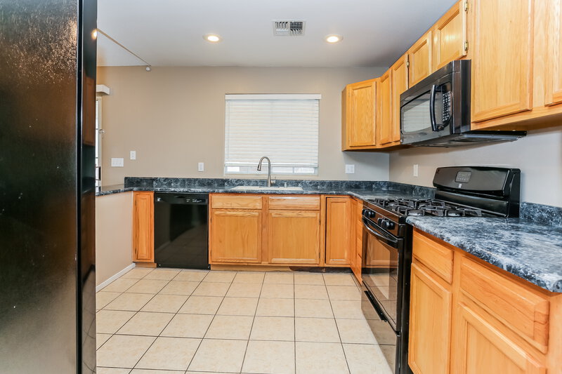 1,855/Mo, 1811 Panther Pl North Las Vegas, NV 89031 Kitchen View