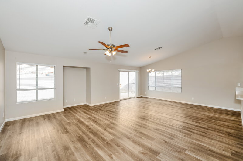 2,465/Mo, 5025 Vista del Rancho Way North Las Vegas, NV 89031 Living Room View