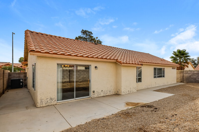 2,465/Mo, 5025 Vista del Rancho Way North Las Vegas, NV 89031 Rear View