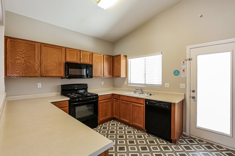 1,875/Mo, 1011 Rocky Stone Ave North Las Vegas, NV 89081 Kitchen View