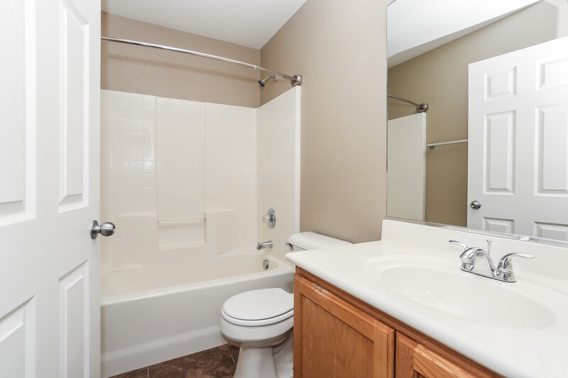 1,955/Mo, 8225 Wildwood Glen Dr Las Vegas, NV 89131 Bathroom View