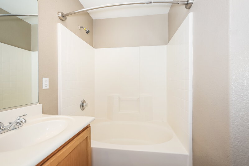 1,755/Mo, 8225 Wildwood Glen Dr Las Vegas, NV 89131 Bathroom View