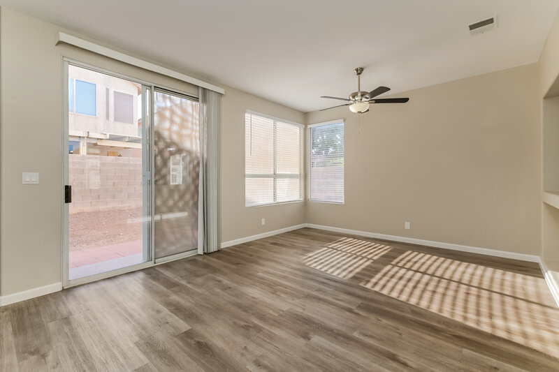 2,175/Mo, 271 Bluefield Ln Henderson, NV 89074 Family Room View