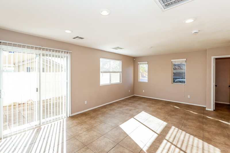 2,245/Mo, 970 Medina de Leon Ave Henderson, NV 89015 Family Room View
