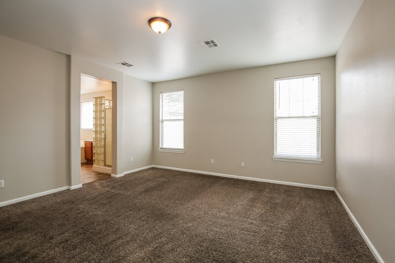 3,950/Mo, 5638 Mammoth Mountain St North Las Vegas, NV 89081 Main Bedroom View
