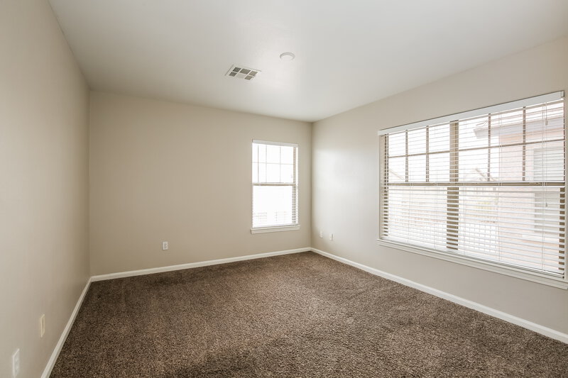 3,950/Mo, 5638 Mammoth Mountain St North Las Vegas, NV 89081 Bedroom View 2