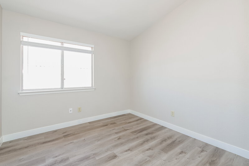 2,525/Mo, 1517 Los Alamos Dr North Las Vegas, NV 89031 Bedroom View 2