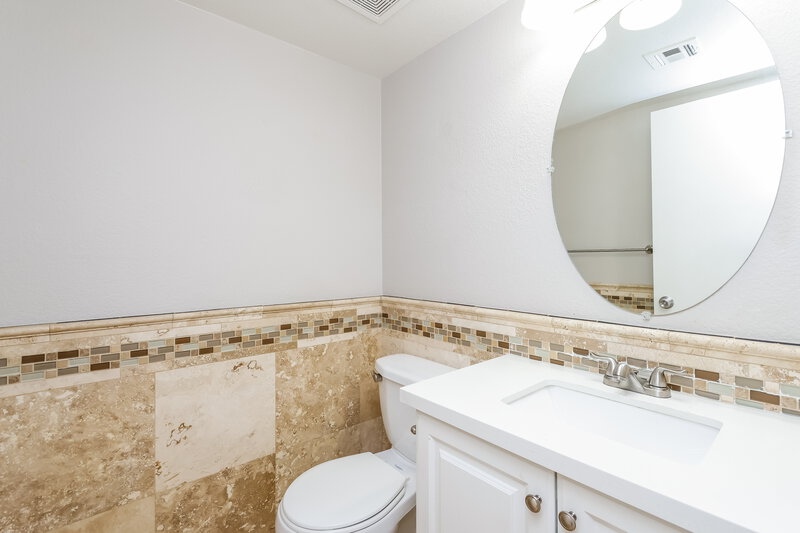 2,525/Mo, 1517 Los Alamos Dr North Las Vegas, NV 89031 Bathroom View 2