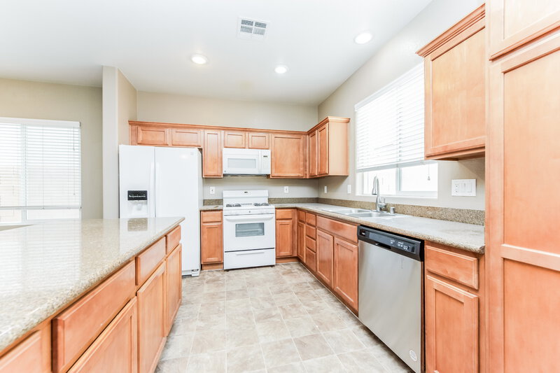 1,795/Mo, 7101 River Meadows Ave Las Vegas, NV 89131 Kitchen View