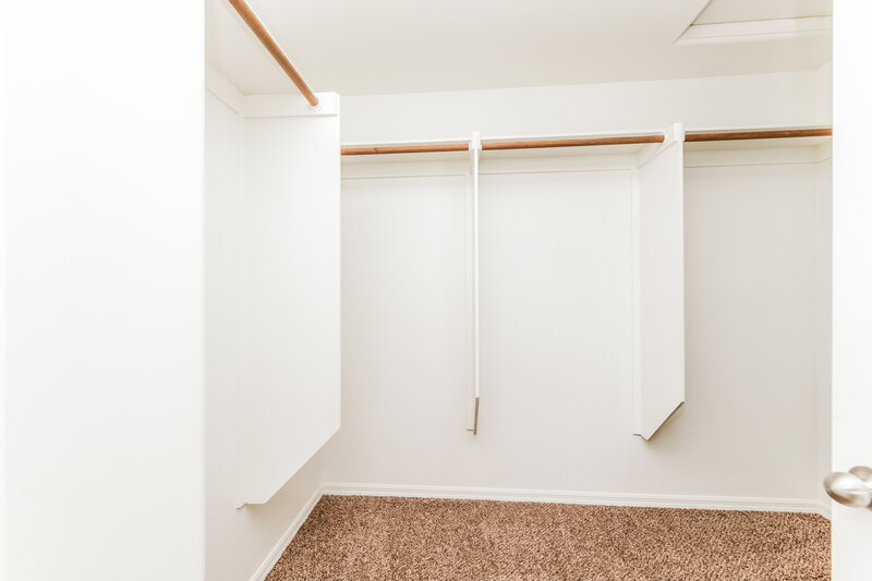 1,795/Mo, 7101 River Meadows Ave Las Vegas, NV 89131 Walk In Closet View