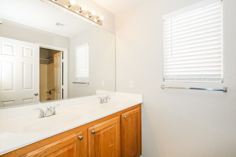 2,785/Mo, 5048 Dodge Ridge Ave Las Vegas, NV 89139 Bathroom View