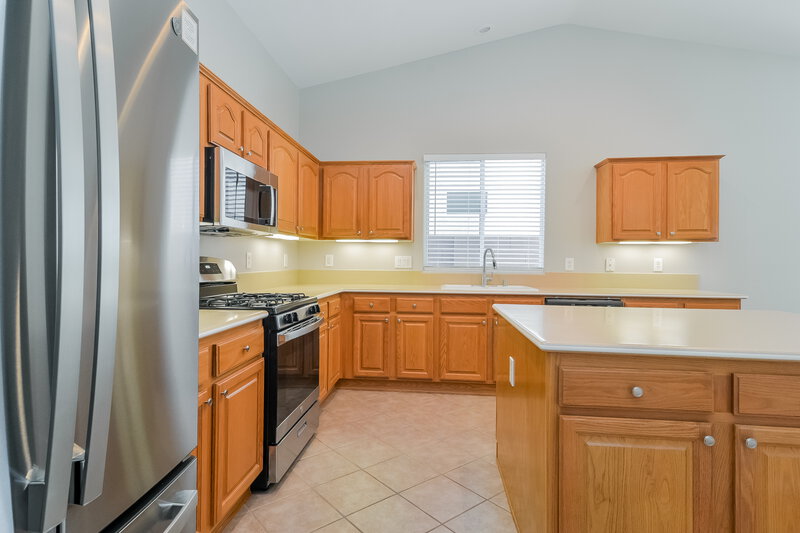 2,105/Mo, 1081 Royal Valley St Henderson, NV 89002 Kitchen View