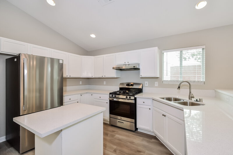 2,195/Mo, 7244 Grand Palace Ave Las Vegas, NV 89130 Kitchen View 2