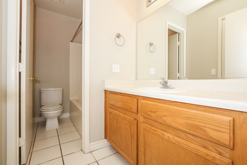 1,960/Mo, 7812 Esteem St Las Vegas, NV 89131 Bathroom View