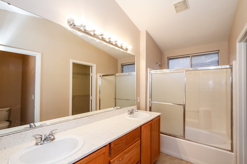 2,040/Mo, 6879 Crystal Rapids St Las Vegas, NV 89148 Master Bathroom View