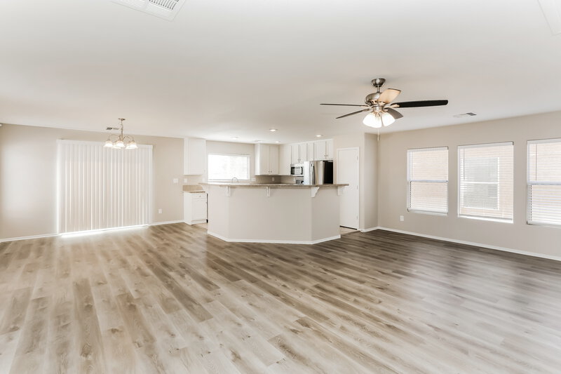 2,275/Mo, 3966 Mesa Peak Ct Las Vegas, NV 89129 Living Room View