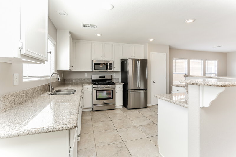 2,275/Mo, 3966 Mesa Peak Ct Las Vegas, NV 89129 Kitchen View