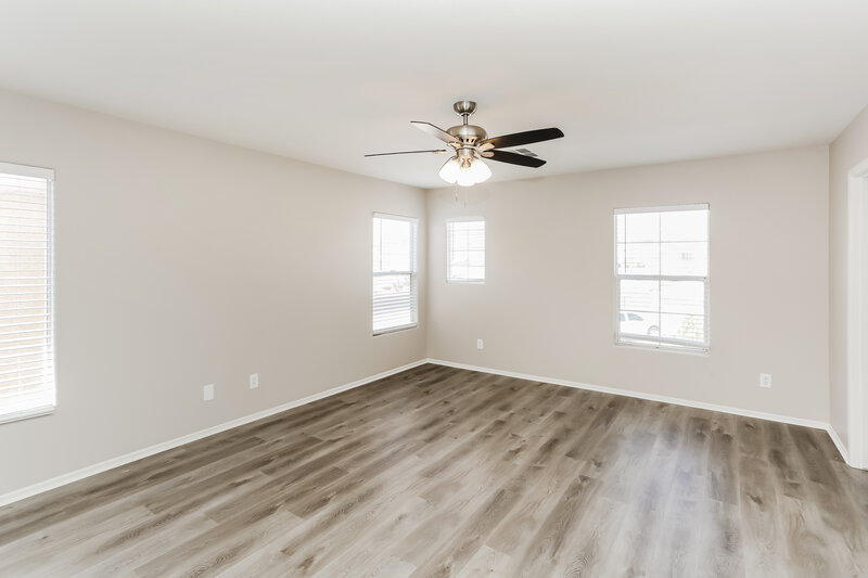 2,275/Mo, 3966 Mesa Peak Ct Las Vegas, NV 89129 Main Bedroom View