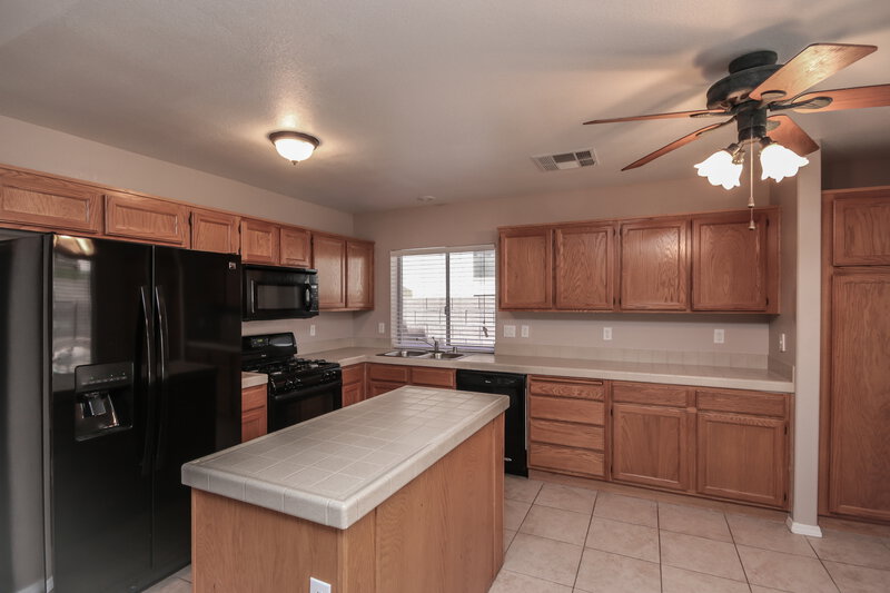 2,555/Mo, 2108 Maple Springs St Henderson, NV 89002 kitchen View