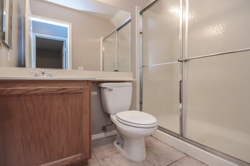 2,555/Mo, 2108 Maple Springs St Henderson, NV 89002 bathroom View
