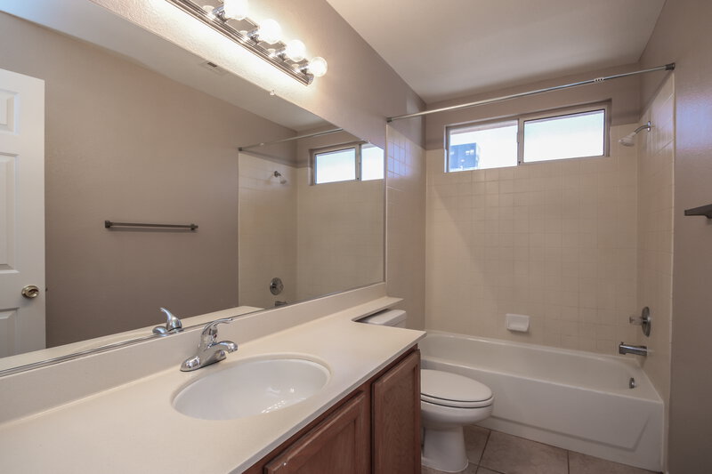 2,555/Mo, 2108 Maple Springs St Henderson, NV 89002 bathroom View 3