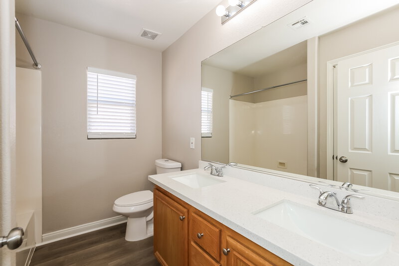 2,345/Mo, 6724 Sand Swallow St North Las Vegas, NV 89084 Bathroom View