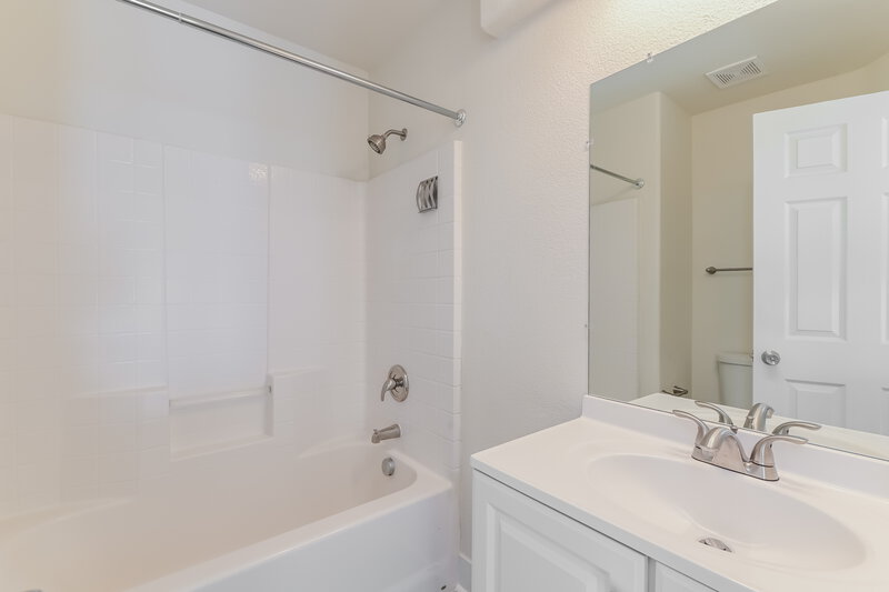 3,390/Mo, 992 White Glacier Ave Henderson, NV 89002 Bathroom View