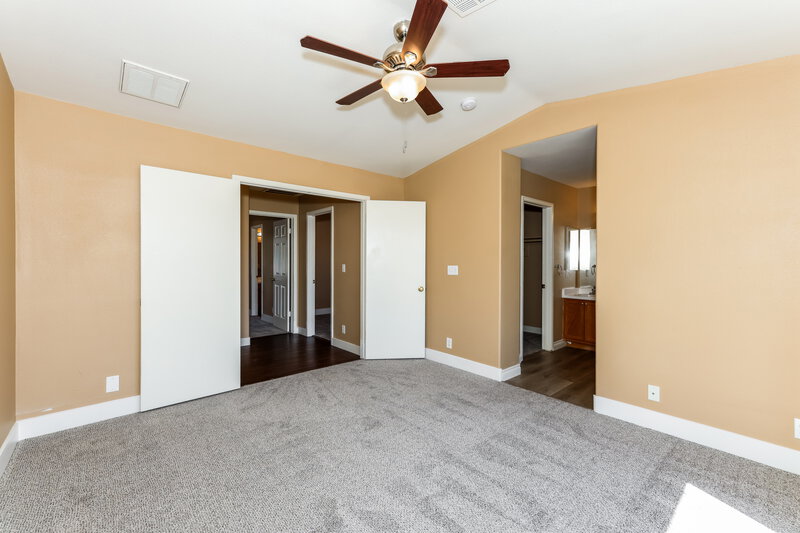 1,920/Mo, 7300 Lost Shadow Ct Las Vegas, NV 89131 Main Bedroom View 2