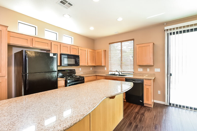 2,290/Mo, 9121 Fusion Dr Las Vegas, NV 89129 Kitchen View 2