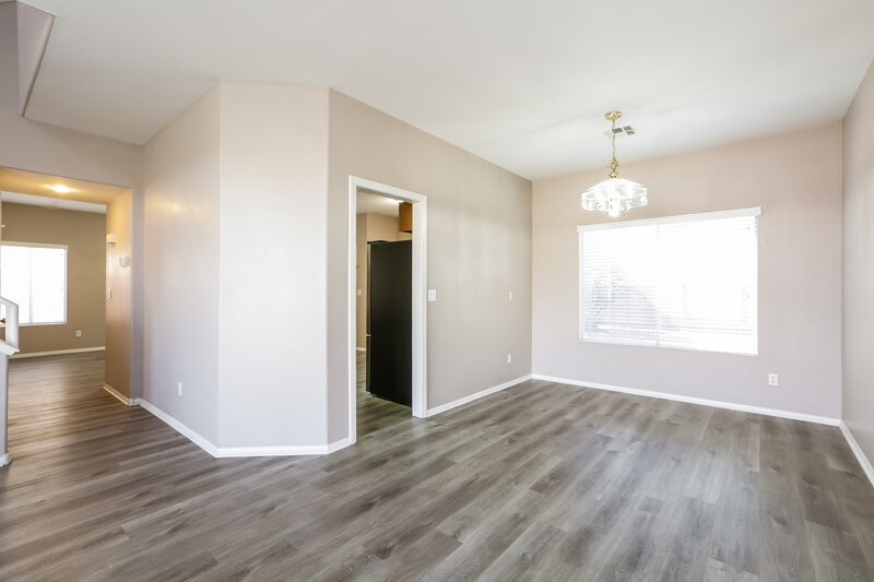 2,175/Mo, 6055 Autumn Rose Way Las Vegas, NV 89142 Dining Room View