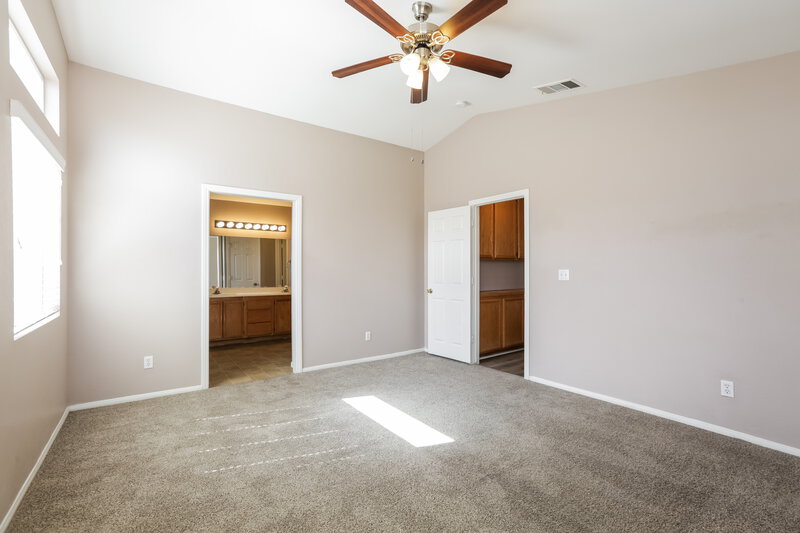 2,175/Mo, 6055 Autumn Rose Way Las Vegas, NV 89142 Main Bedroom View