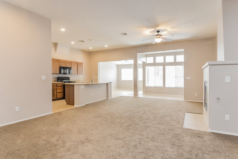 1,675/Mo, 6321 Salmon Mountain Ave Las Vegas, NV 89122 Living Room View