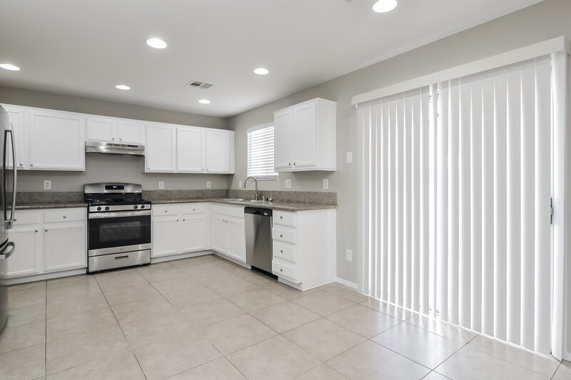 2,100/Mo, 1006 Grand Cerritos Ave Las Vegas, NV 89183 Kitchen View 2