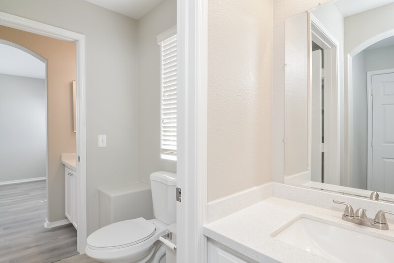 2,100/Mo, 1006 Grand Cerritos Ave Las Vegas, NV 89183 Bathroom View