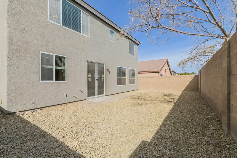 2,550/Mo, 995 Klamath River Ave Henderson, NV 89002 Rear View 2